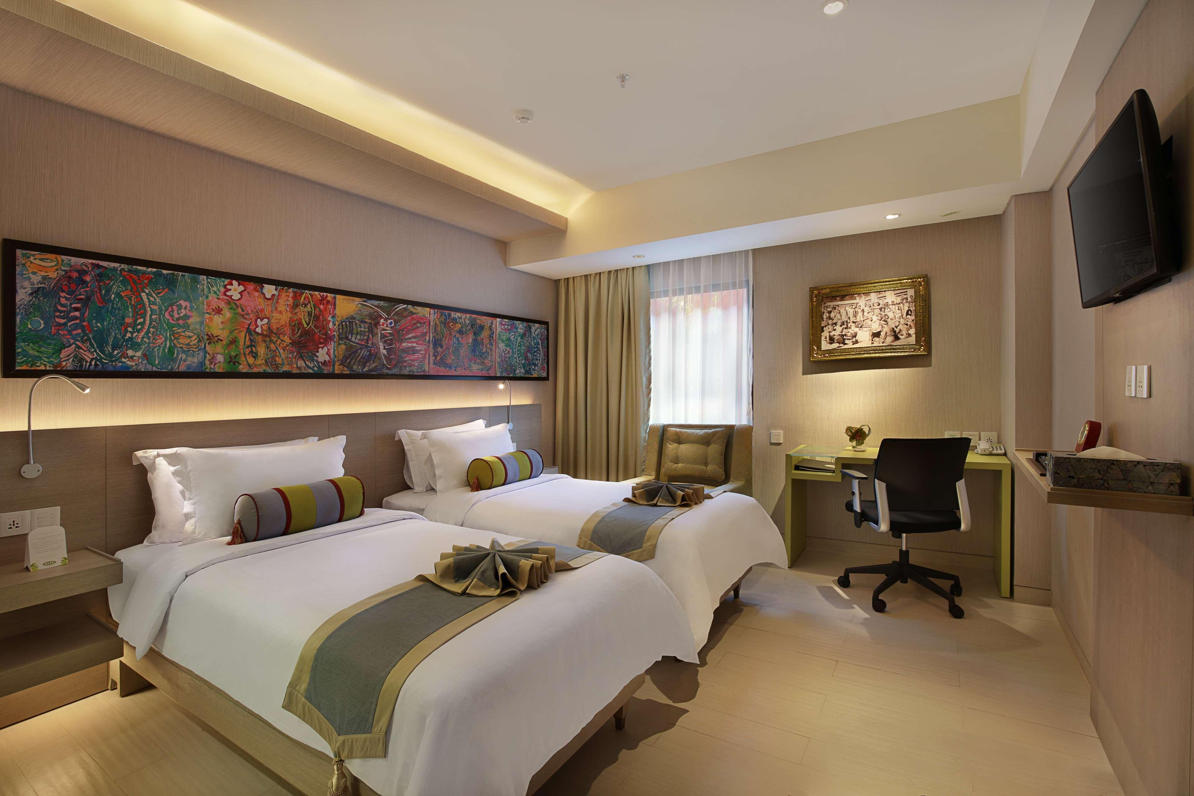 Hotel Sens And
